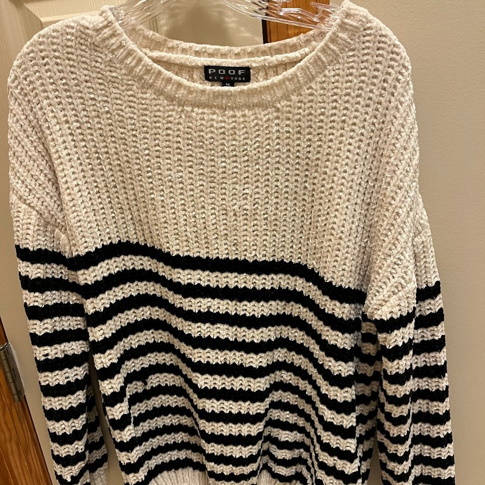 Poof Women's medium sweater